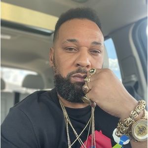 Meet your Posher, Anthony